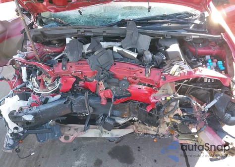 2018 Toyota Corolla Le z USA, uszkodzony, nr VIN 5YFBURHE7JP820620